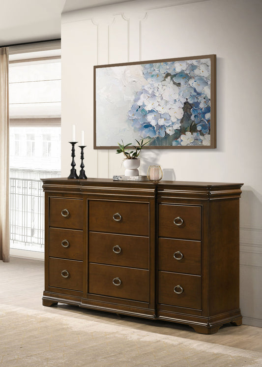 Garland Dresser