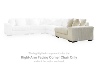 Lindyn Sectional
