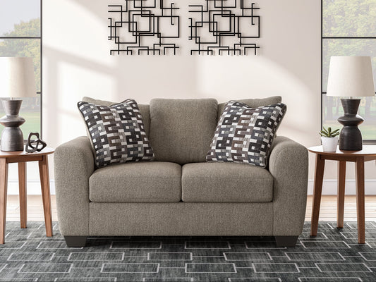 Triston-Peaks Loveseat