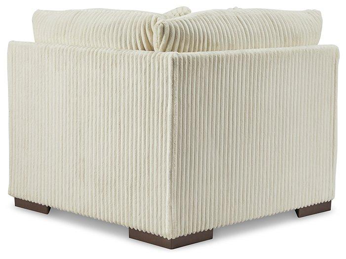Lindyn Sectional with Chaise