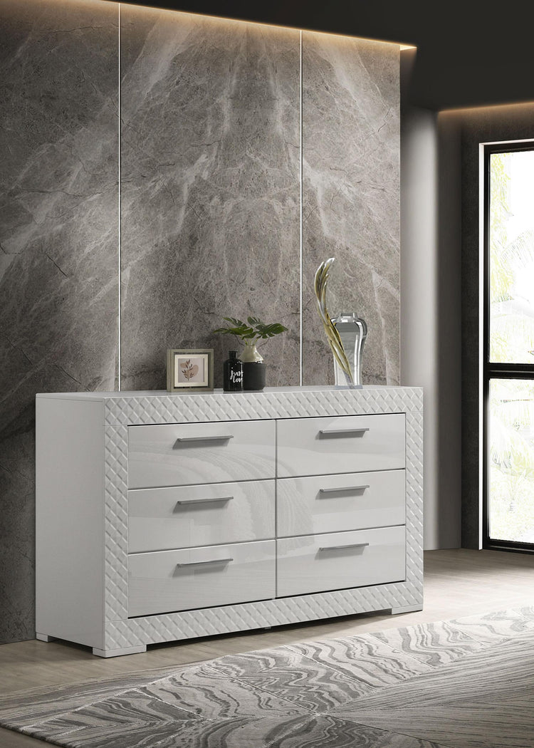 Ives Dresser