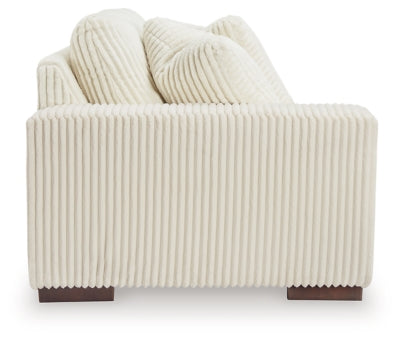 Lindyn Sectional