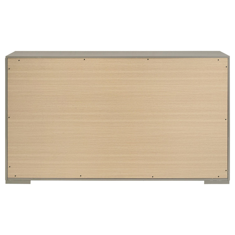 Ives Dresser
